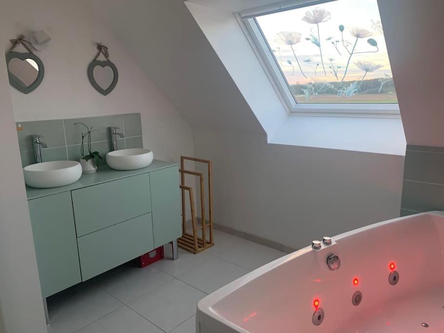 Maison Individuelle, Campagne, 3 Chambres, Baignoire Balneo 2 Places Genech Εξωτερικό φωτογραφία